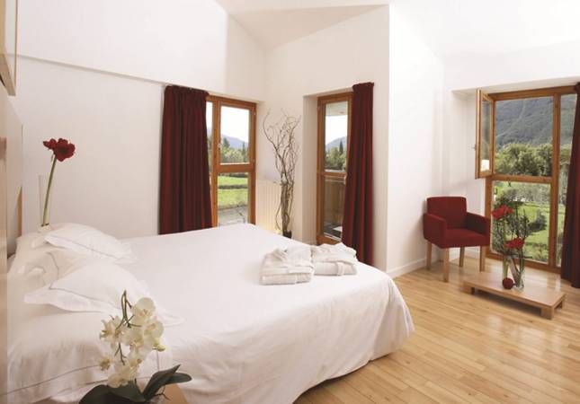 Los mejores precios en Hotel Tierra de Biescas. Relájate con nuestro Spa y Masaje en Huesca